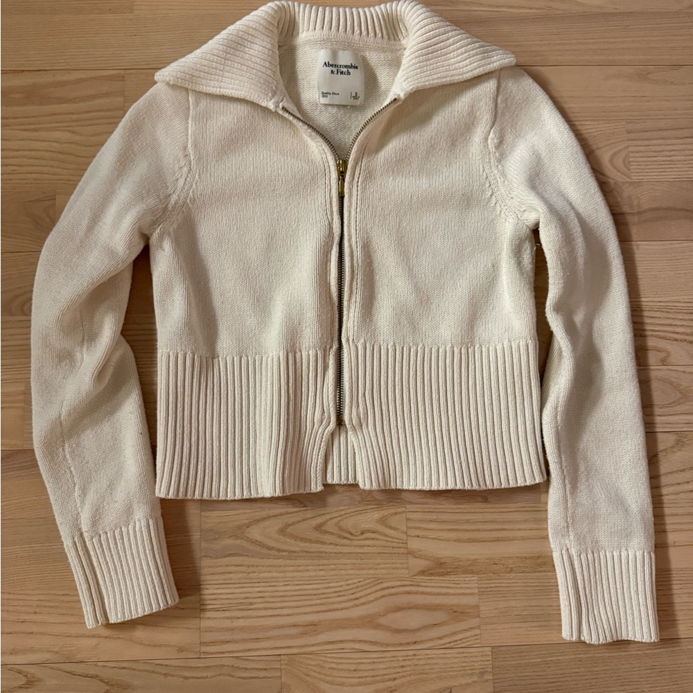 Abercrombie & Fitch Cream Women's Cardigan